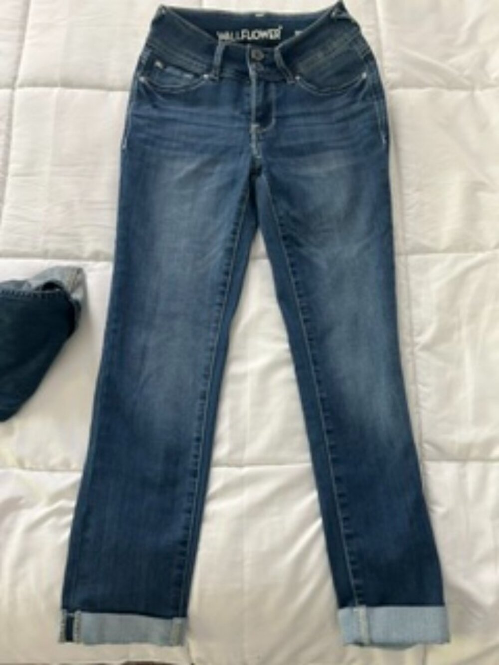 Wallflower straight/slim leg jeans